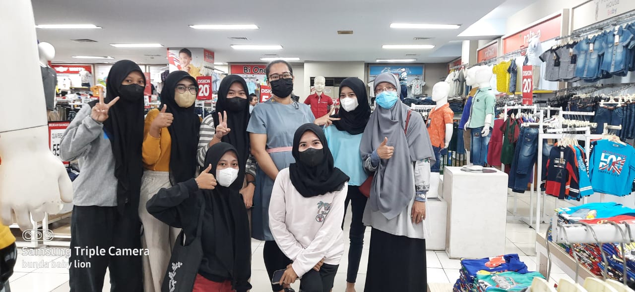 Kegiatan Prakerin Kelas XI Di Ramayana